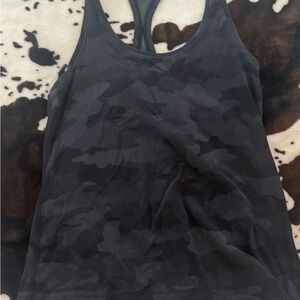 Lululemon Cool racerback tank nulu fabric Camo print size 8 Good used condition